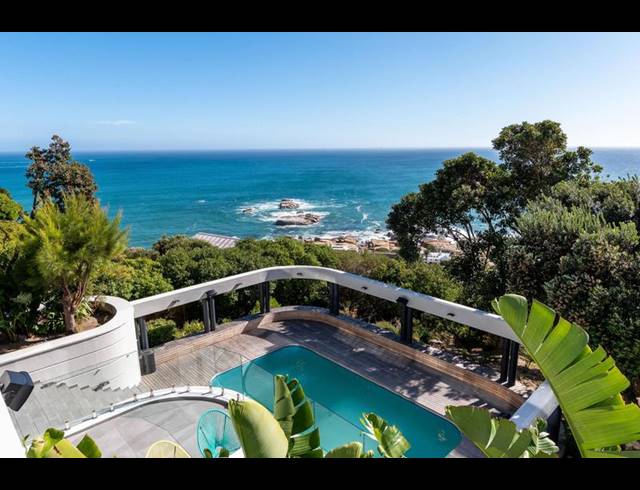 7 BEDROOM HOUSE FOR SALE IN LLANDUDNO